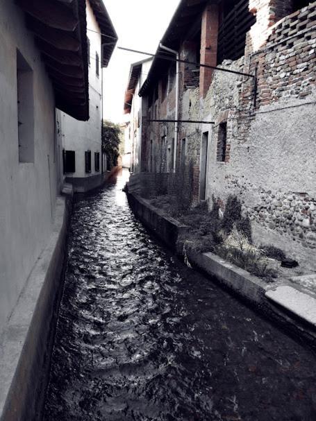 Borgo Antico Chalet Appartamenti Fara Novarese ภายนอก รูปภาพ